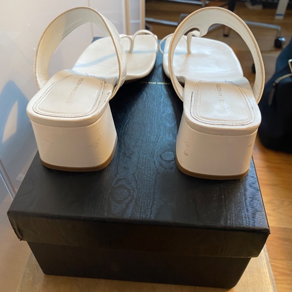 DRIES VAN NOTEN White Block Heel Thong Sandal with Toe Ring - Picture 3 of 5